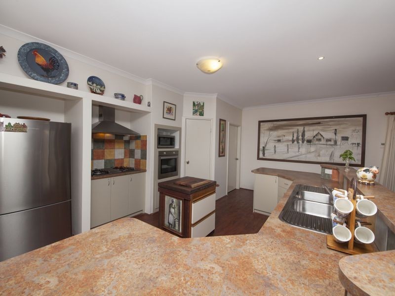 3 Peach Way, Darling Downs WA 6122