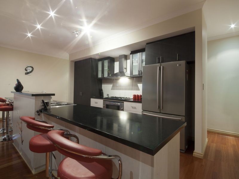 32 Honeydew Bend, Darling Downs WA 6122