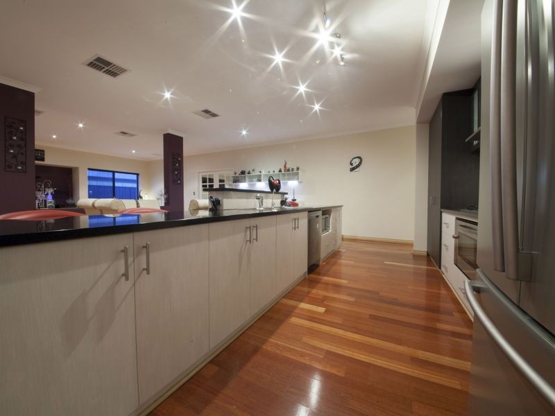 32 Honeydew Bend, Darling Downs WA 6122