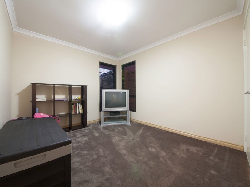 32 Honeydew Bend, Darling Downs WA 6122