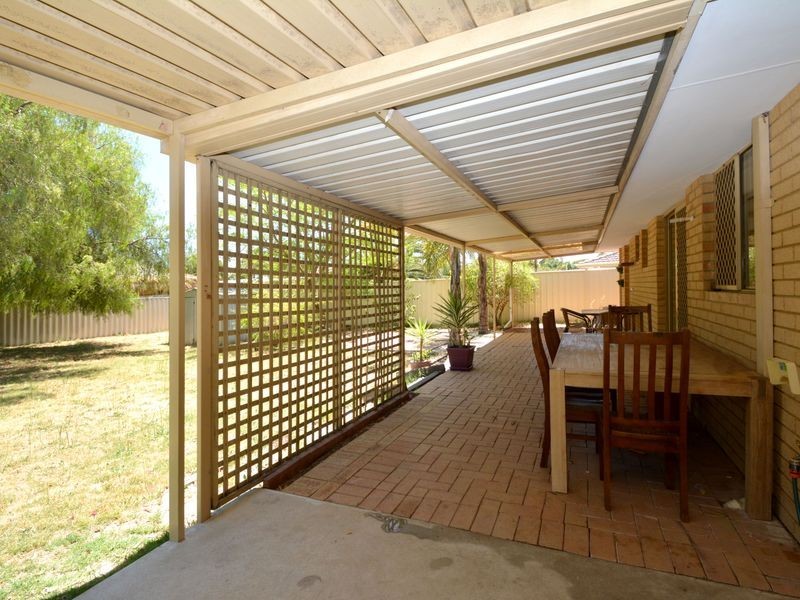 25 Lemon Grove, Seville Grove WA 6112