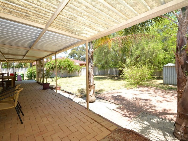 25 Lemon Grove, Seville Grove WA 6112
