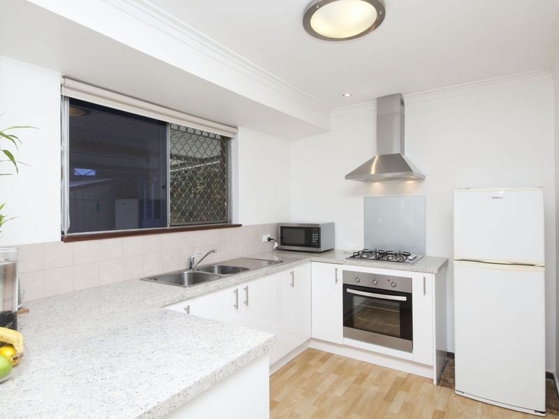 4 Terrigal Way, Armadale WA 6112