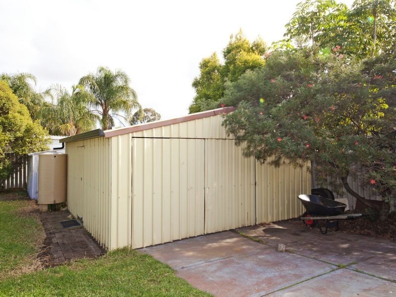 4 Terrigal Way, Armadale WA 6112