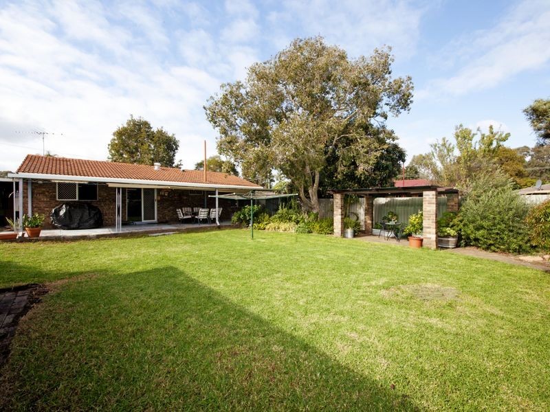 4 Terrigal Way, Armadale WA 6112