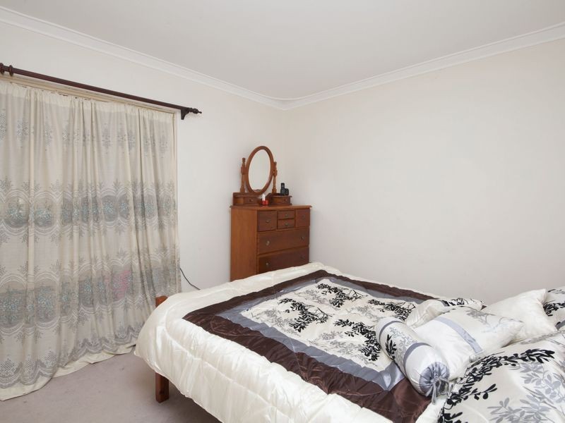 2 Cherry Way, Camillo WA 6111