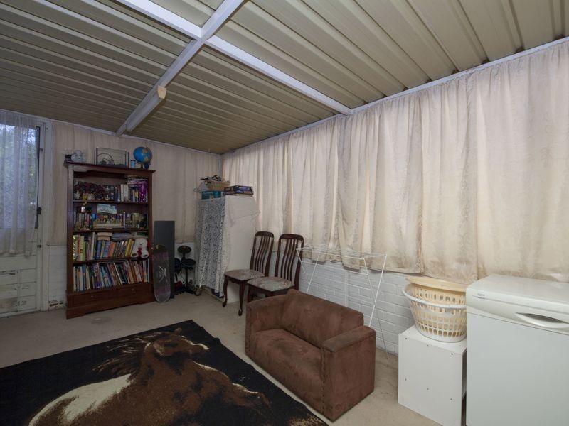 2 Cherry Way, Camillo WA 6111