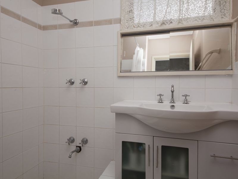 2 Cherry Way, Camillo WA 6111