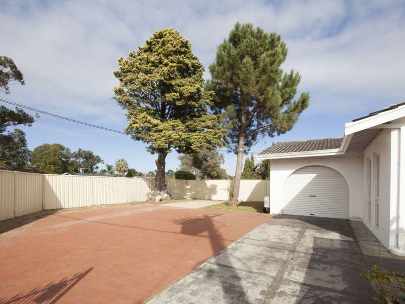 2 Cherry Way, Camillo WA 6111