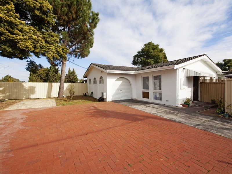 2 Cherry Way, Camillo WA 6111