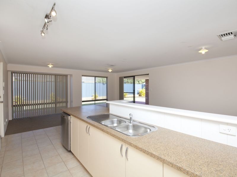 5 Mintberry Gardens, Darling Downs WA 6122