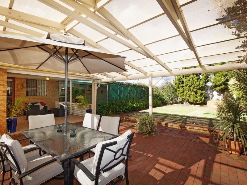 17 Jade Street, Mount Richon WA 6112