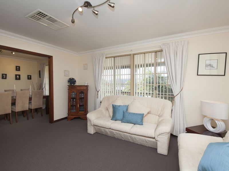 17 Jade Street, Mount Richon WA 6112