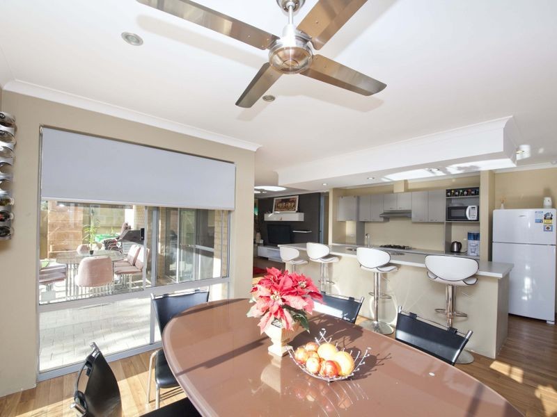 54 Verdant Crescent, Seville Grove WA 6112