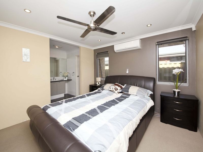 54 Verdant Crescent, Seville Grove WA 6112