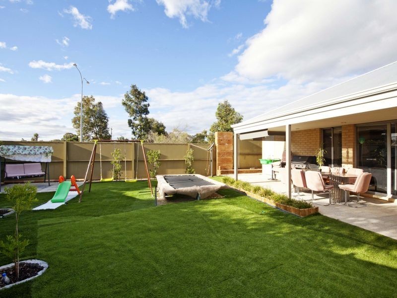 54 Verdant Crescent, Seville Grove WA 6112