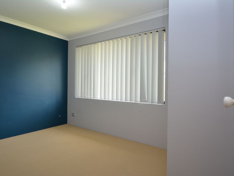 4 Browder Drive, Seville Grove WA 6112