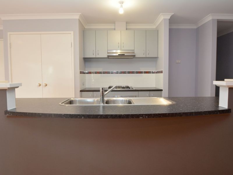 4 Browder Drive, Seville Grove WA 6112