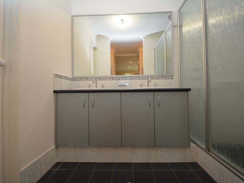 4 Browder Drive, Seville Grove WA 6112