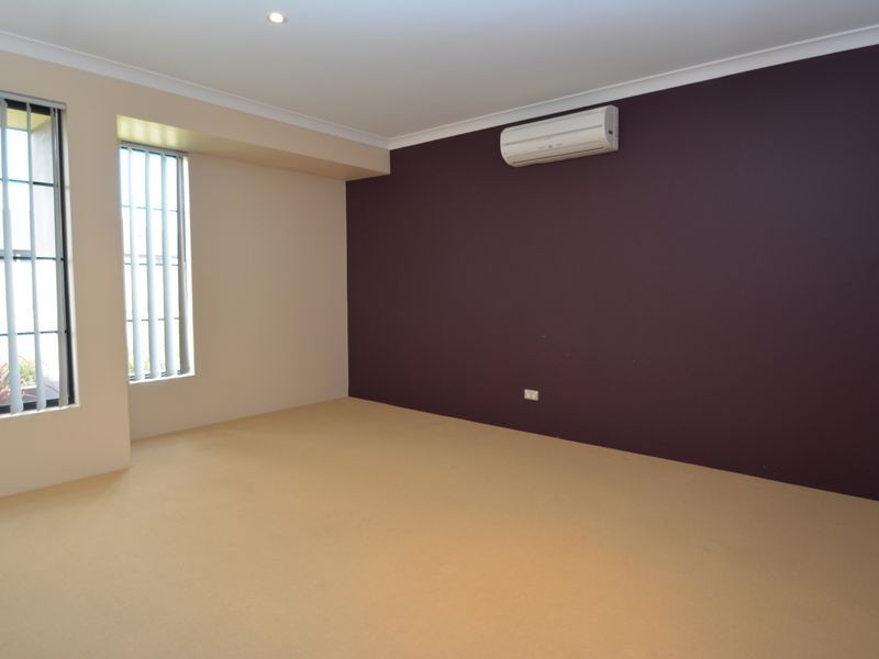 4 Browder Drive, Seville Grove WA 6112