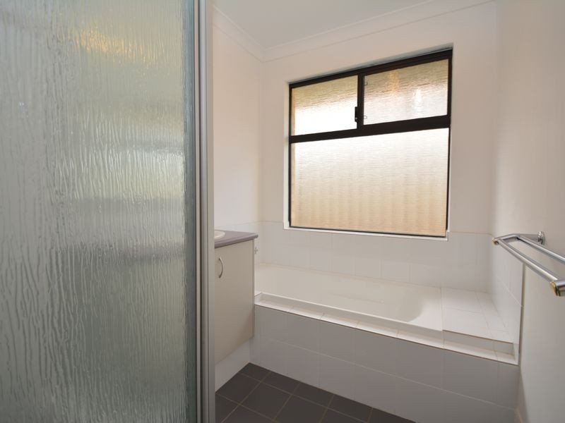 4 Browder Drive, Seville Grove WA 6112