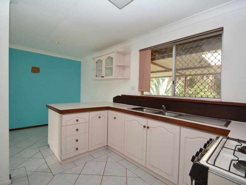 6 Redross Court, Armadale WA 6112