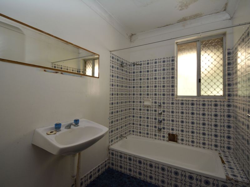 6 Redross Court, Armadale WA 6112