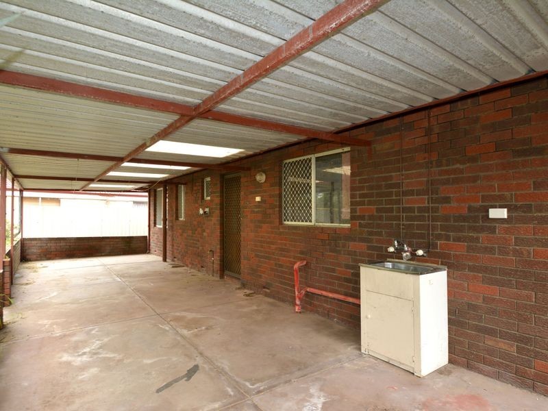 6 Redross Court, Armadale WA 6112