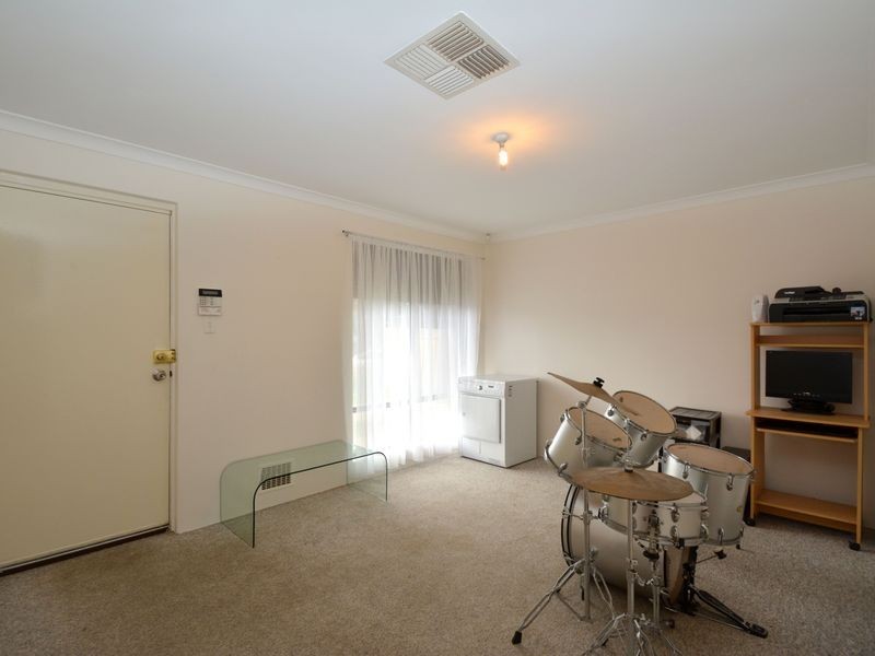 107 Powell Crescent, Brookdale WA 6112