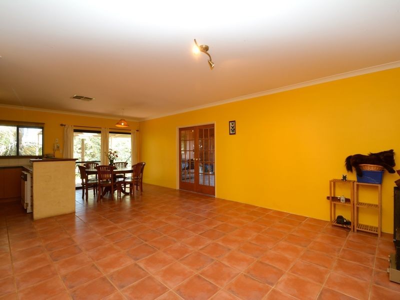 18 Sharach Retreat, Hilbert WA 6112