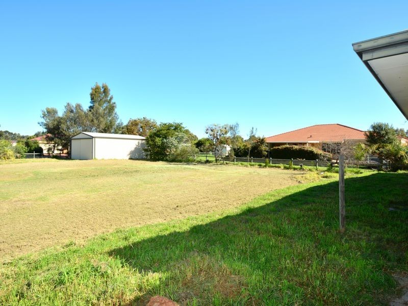 18 Sharach Retreat, Hilbert WA 6112