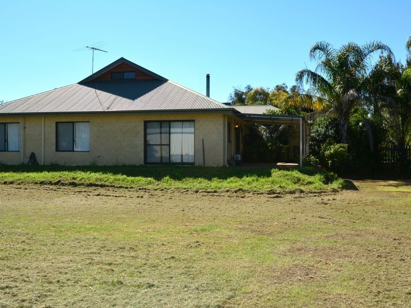 18 Sharach Retreat, Hilbert WA 6112