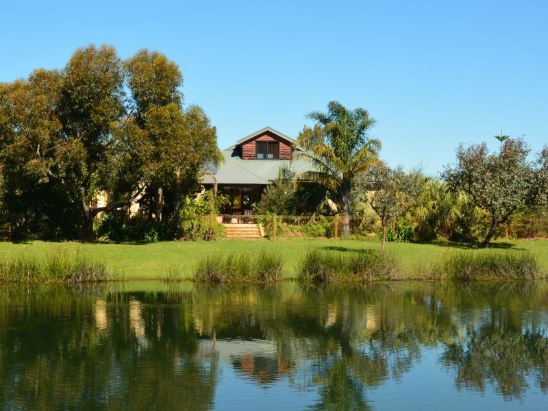 18 Sharach Retreat, Hilbert WA 6112