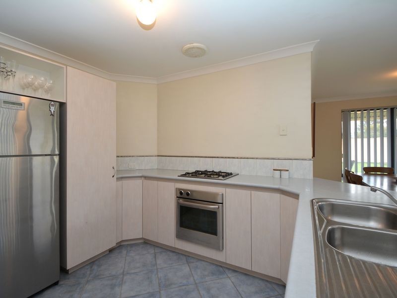 10 Jobson Loop, Brookdale WA 6112