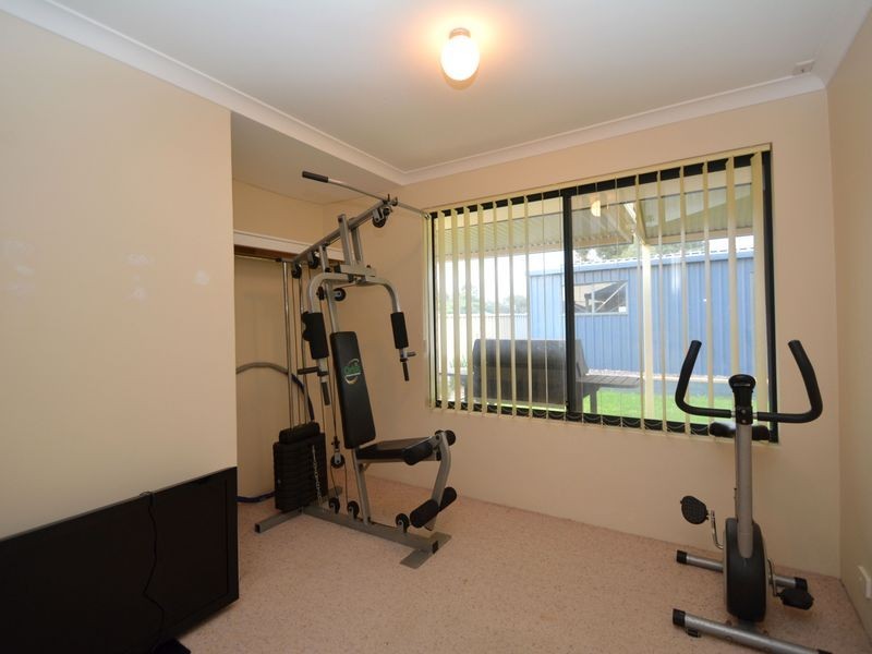 10 Jobson Loop, Brookdale WA 6112