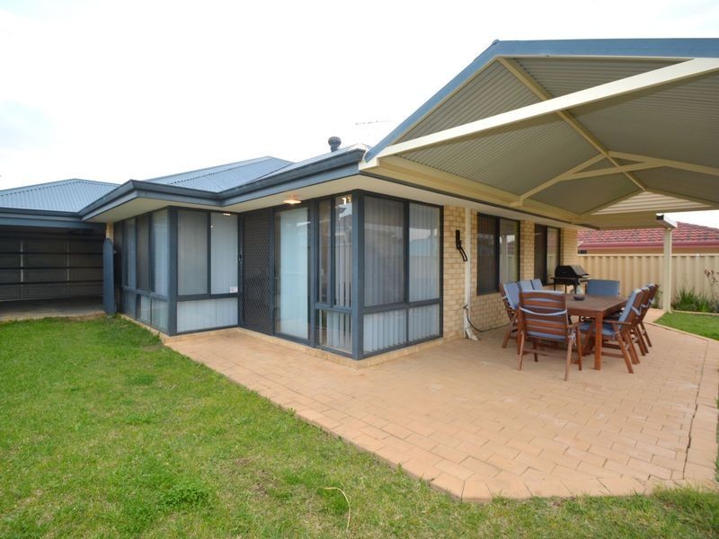 10 Jobson Loop, Brookdale WA 6112