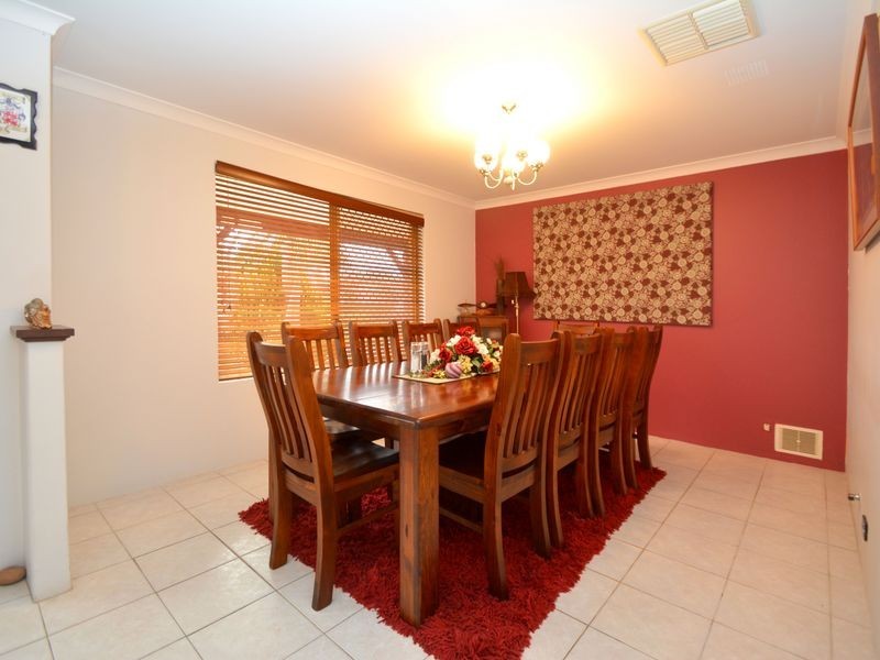 16 Barnfield Court, Seville Grove WA 6112