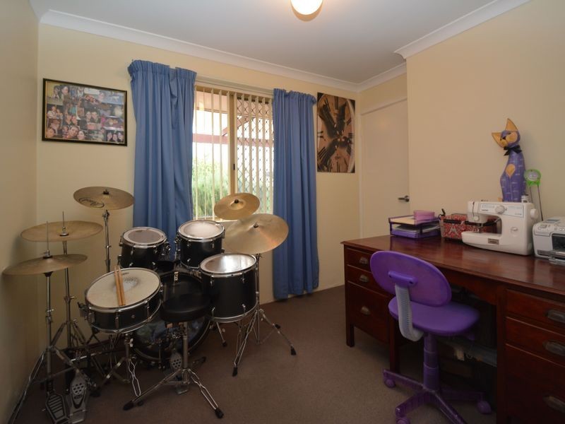 16 Barnfield Court, Seville Grove WA 6112