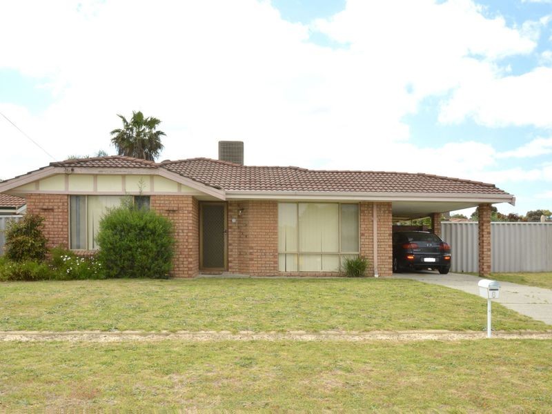 8 Fortunella Grove, Seville Grove WA 6112