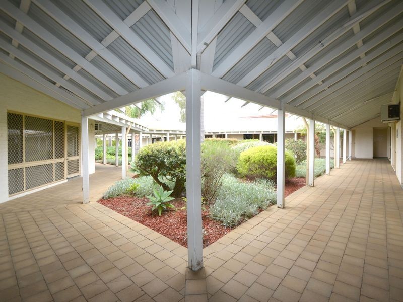 8/42 Commerce Avenue, Armadale WA 6112