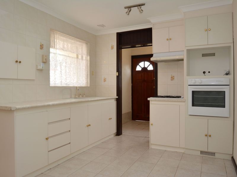 34 Townsend Street, Armadale WA 6112