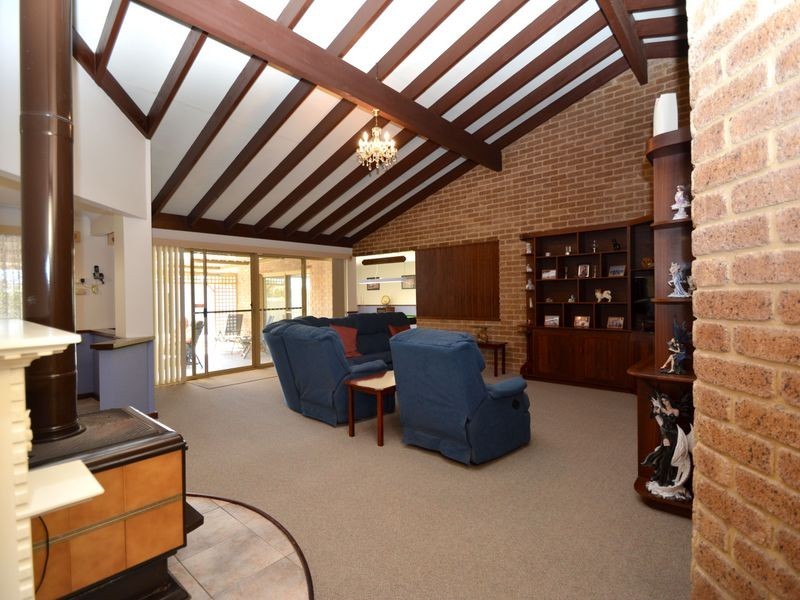 328 Furley Road, Southern River WA 6110