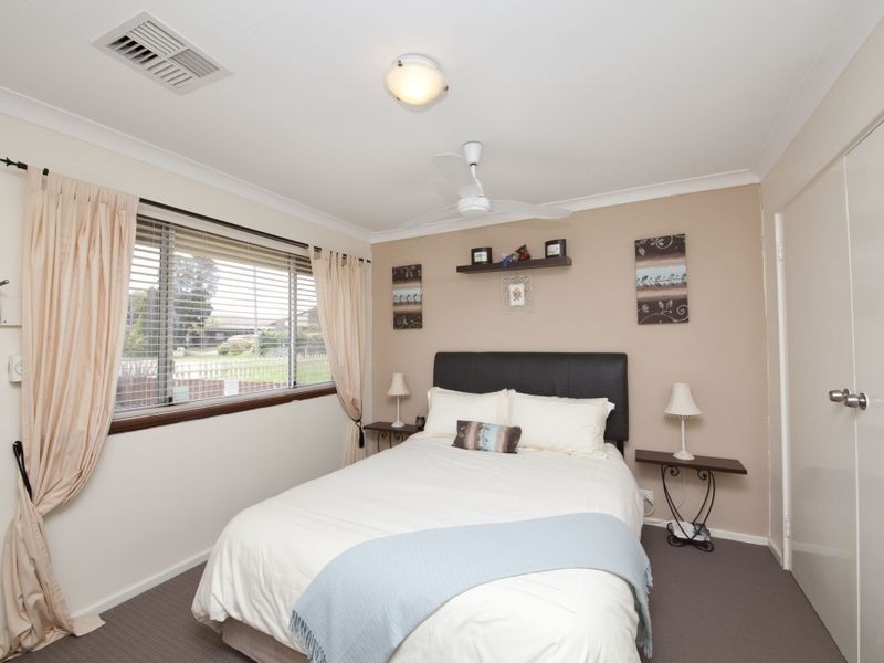 13 Felicia Place, Camillo WA 6111