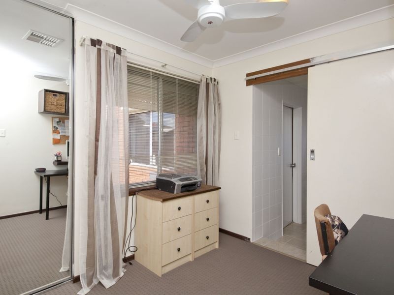 13 Felicia Place, Camillo WA 6111