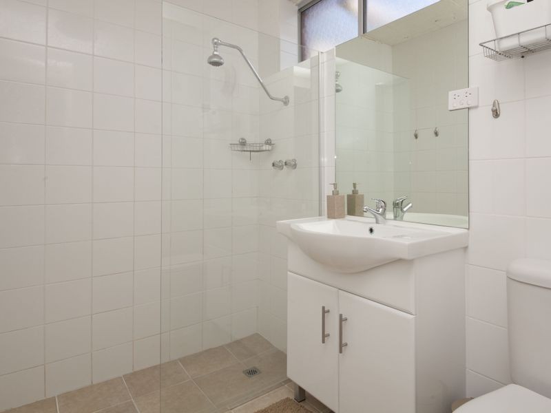 13 Felicia Place, Camillo WA 6111
