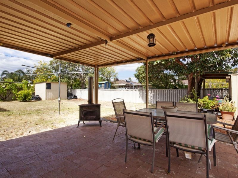 13 Felicia Place, Camillo WA 6111