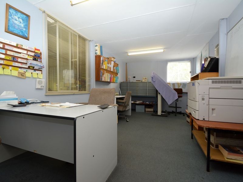 4 Burns Road, Armadale WA 6112