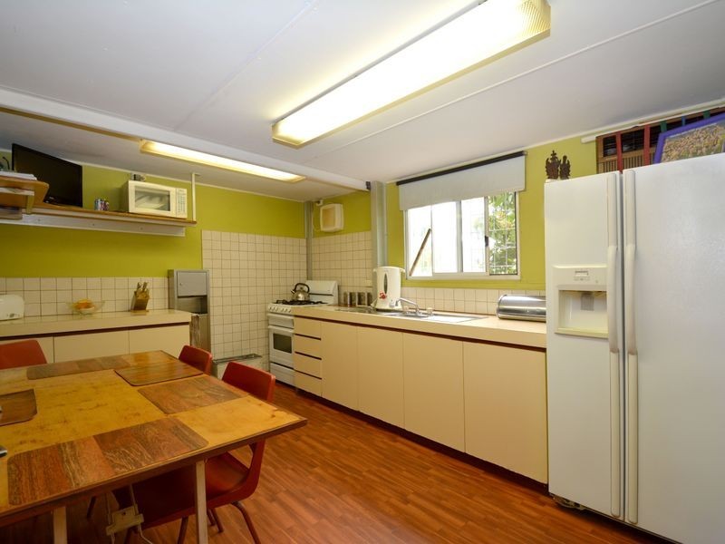 4 Burns Road, Armadale WA 6112