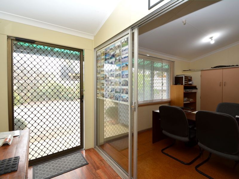 4 Burns Road, Armadale WA 6112