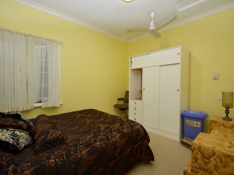 4 Burns Road, Armadale WA 6112